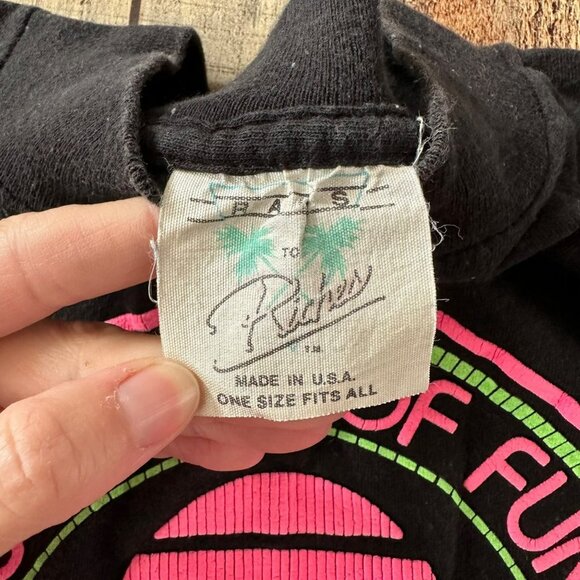 Rags to Riches Vintage Worlds of Fun Oversized Boxey Short Sleeve Cropped Tee - Picture 8 of 10